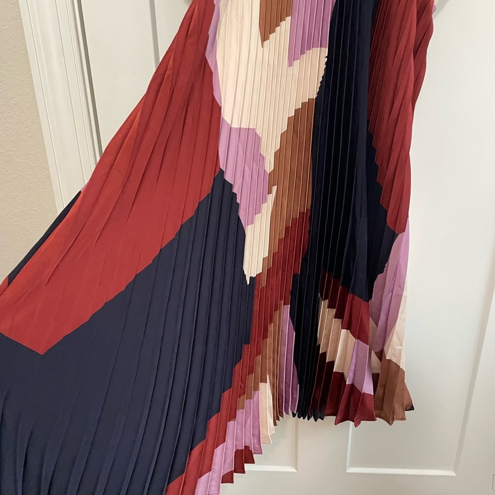 City Chic Pleated Colorblock Maxi Dress in Navy, Brown & Lavender - Picture 3 of 9